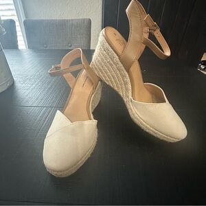 Time and Tru Cream Espadrille Wedge Sandals